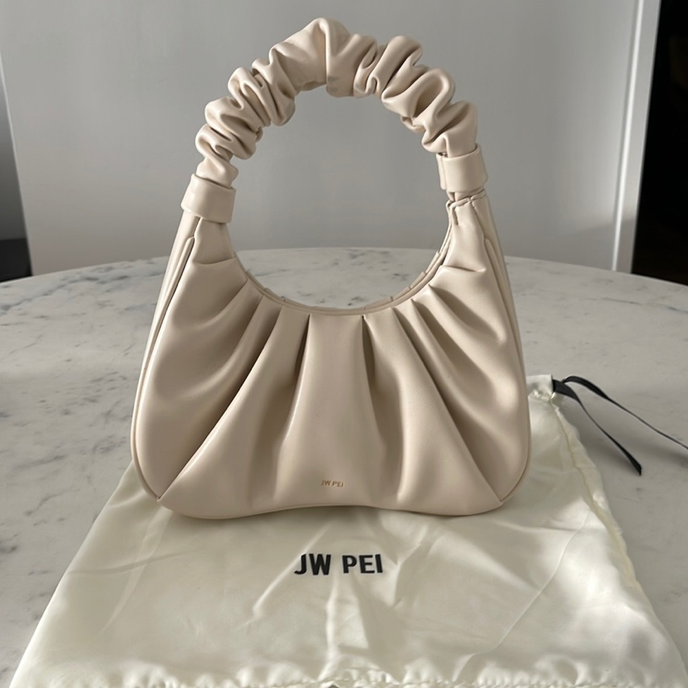 Brand New Unworn Gabbi Bag in Ivory